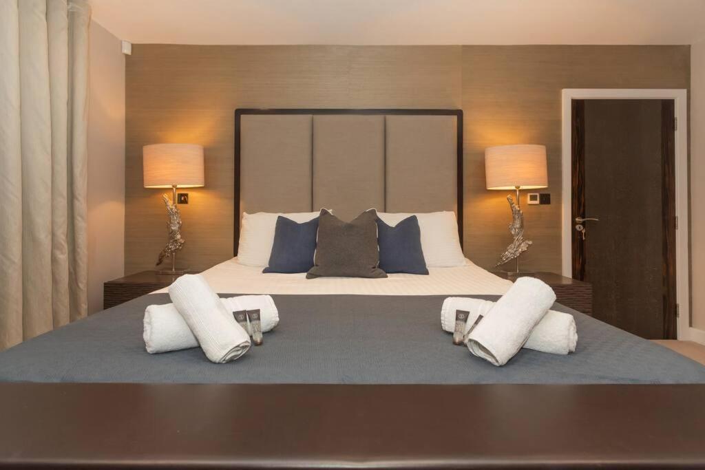 Stylish Penthouse Apartment With Hot Tub باث المظهر الخارجي الصورة